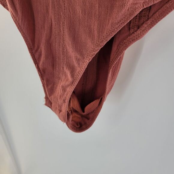 Free people sleeveless form fitting bodysuit - Picture 9 of 9